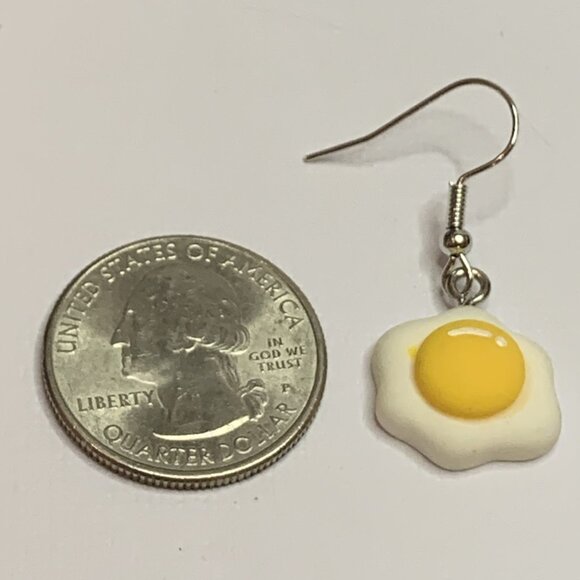 Egg Earring, Funny Food Earring, Gift Idea, Silly Earring, Cooking Earring, Chef - Picture 6 of 6